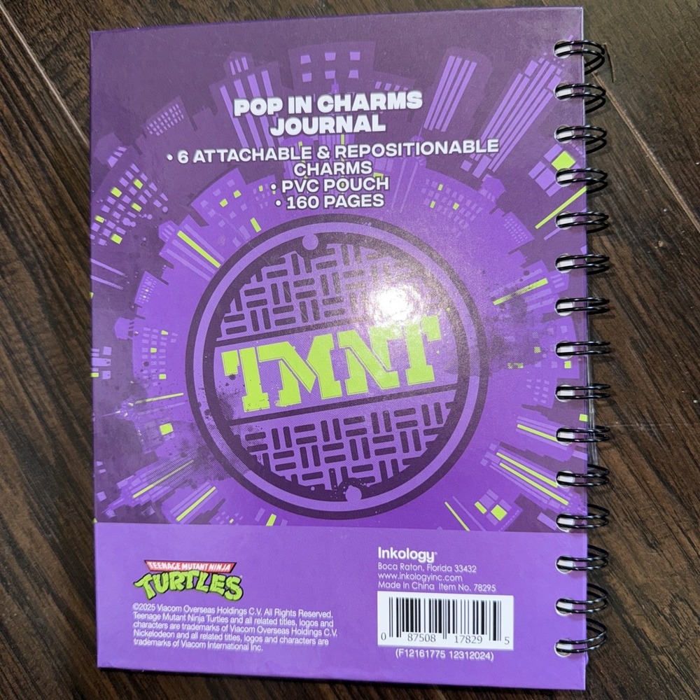 Teenage Mutant Ninja Turtles Journal Notebook With Pop In Journal Charms NEW - Picture 3 of 3